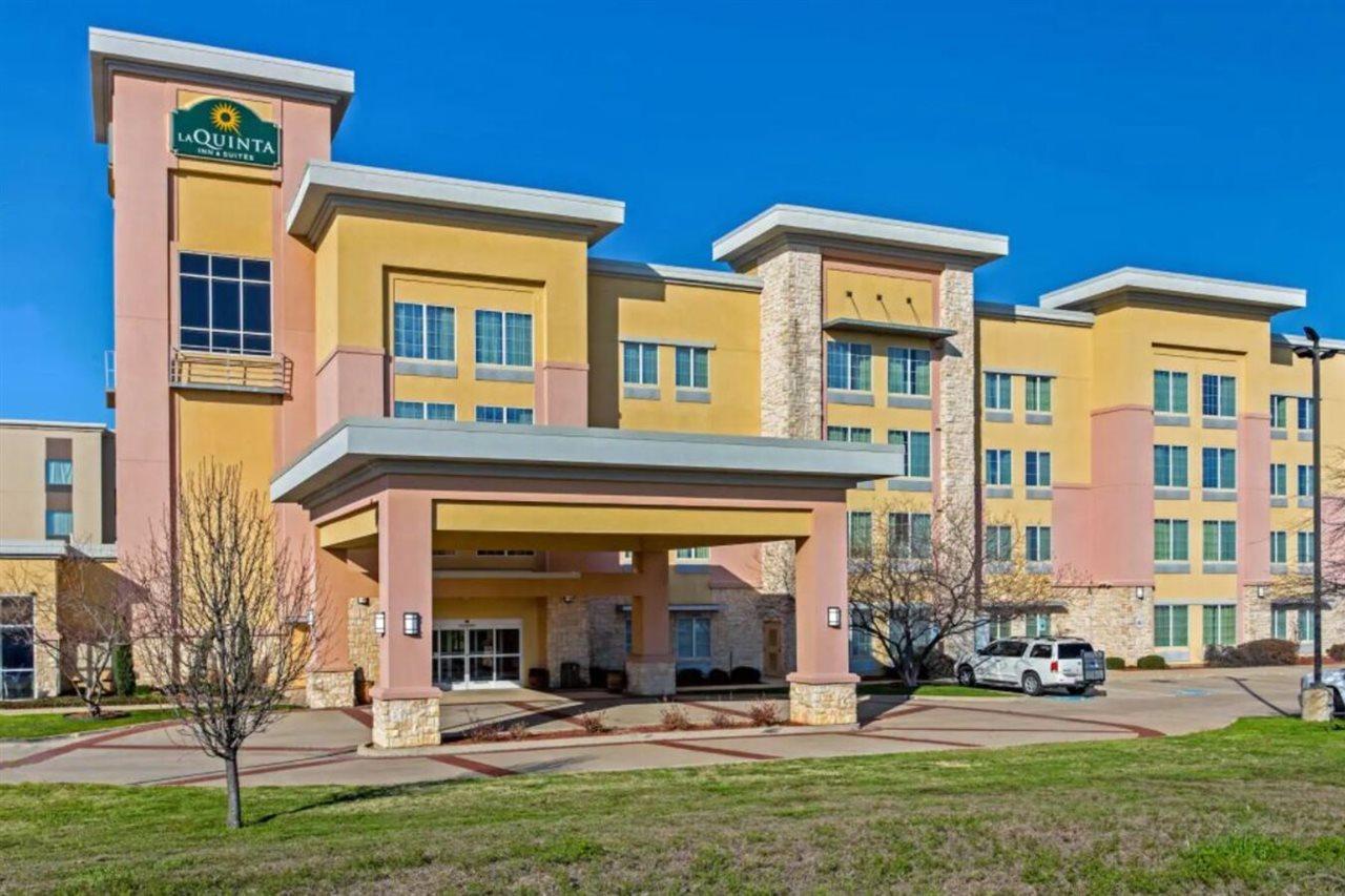 La Quinta Inn & Suites By Wyndham Ft Worth-Burleson Buitenkant foto