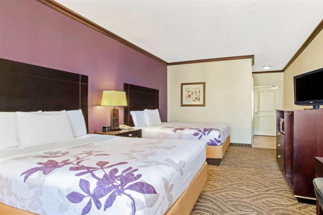 La Quinta Inn & Suites By Wyndham Ft Worth-Burleson Buitenkant foto