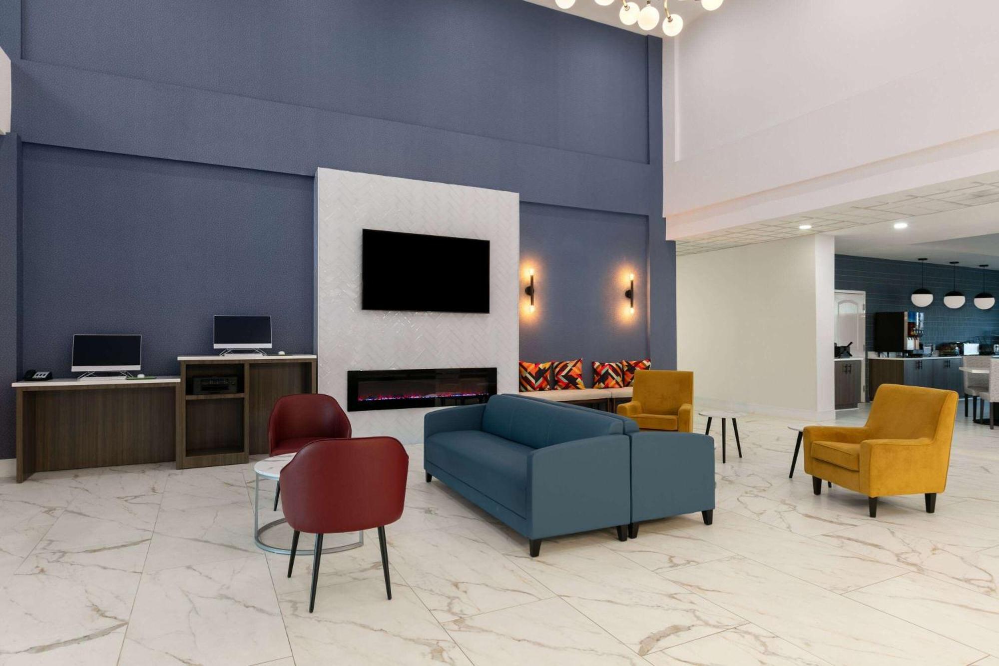 La Quinta Inn & Suites By Wyndham Ft Worth-Burleson Buitenkant foto