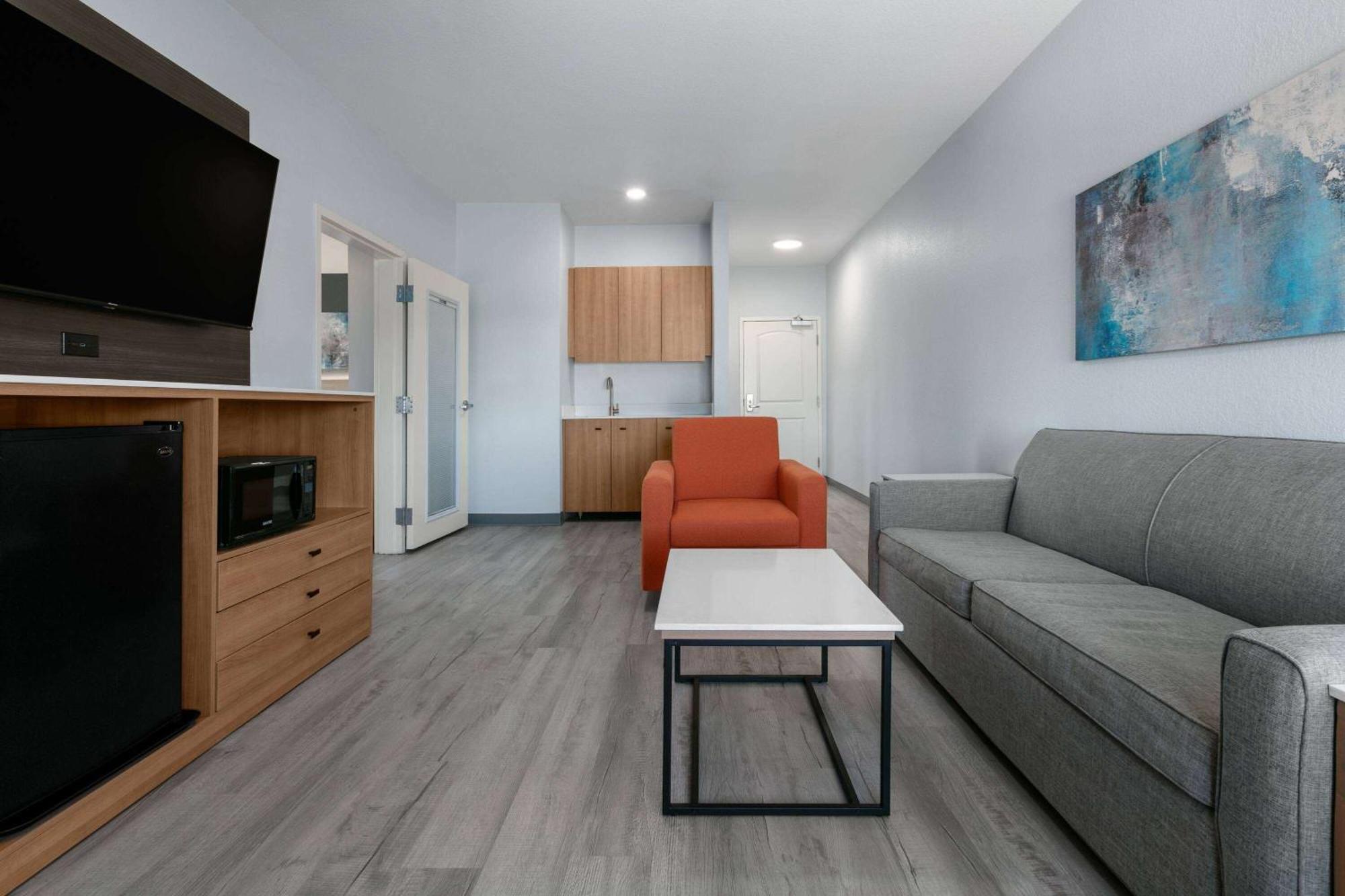 La Quinta Inn & Suites By Wyndham Ft Worth-Burleson Buitenkant foto