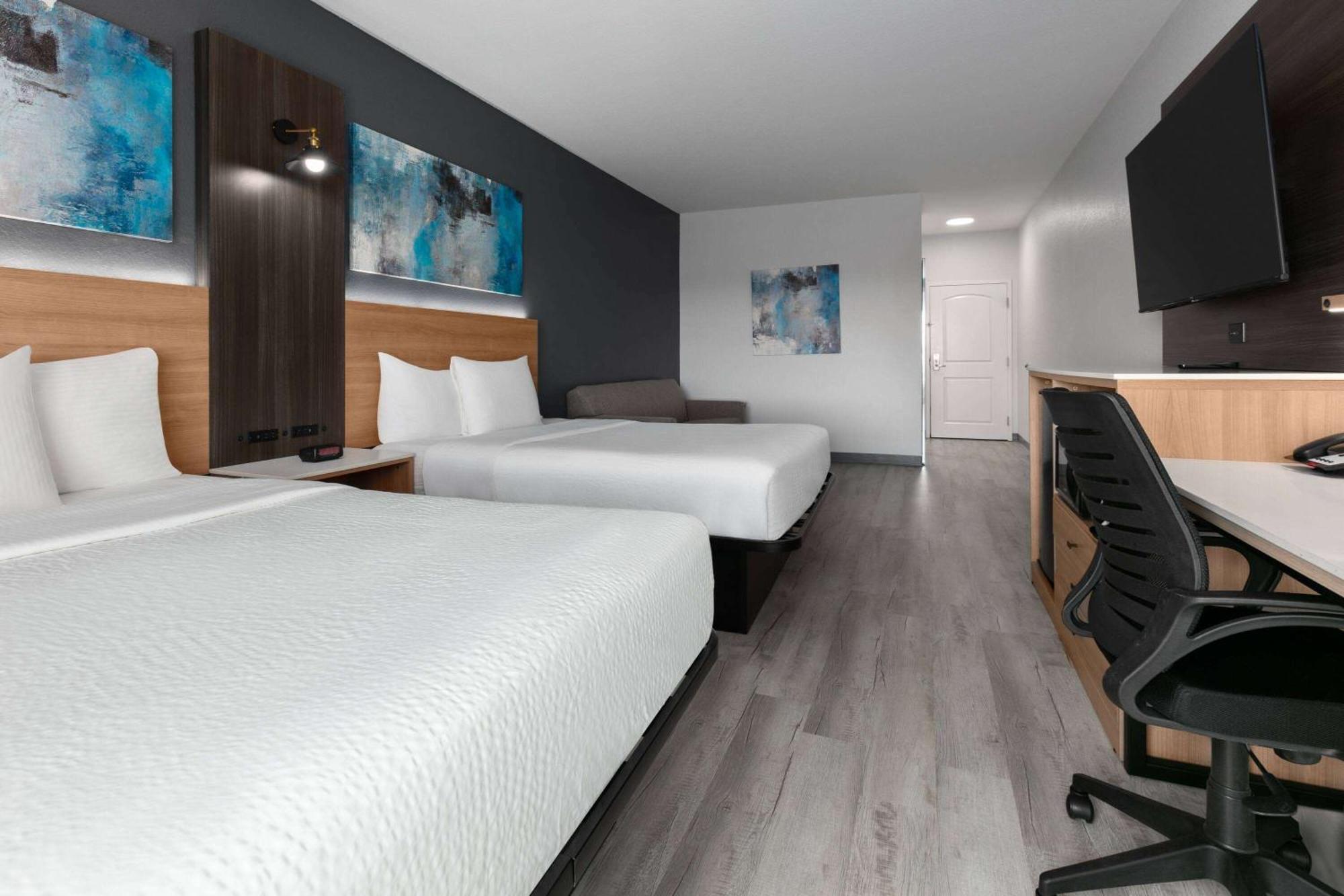 La Quinta Inn & Suites By Wyndham Ft Worth-Burleson Buitenkant foto